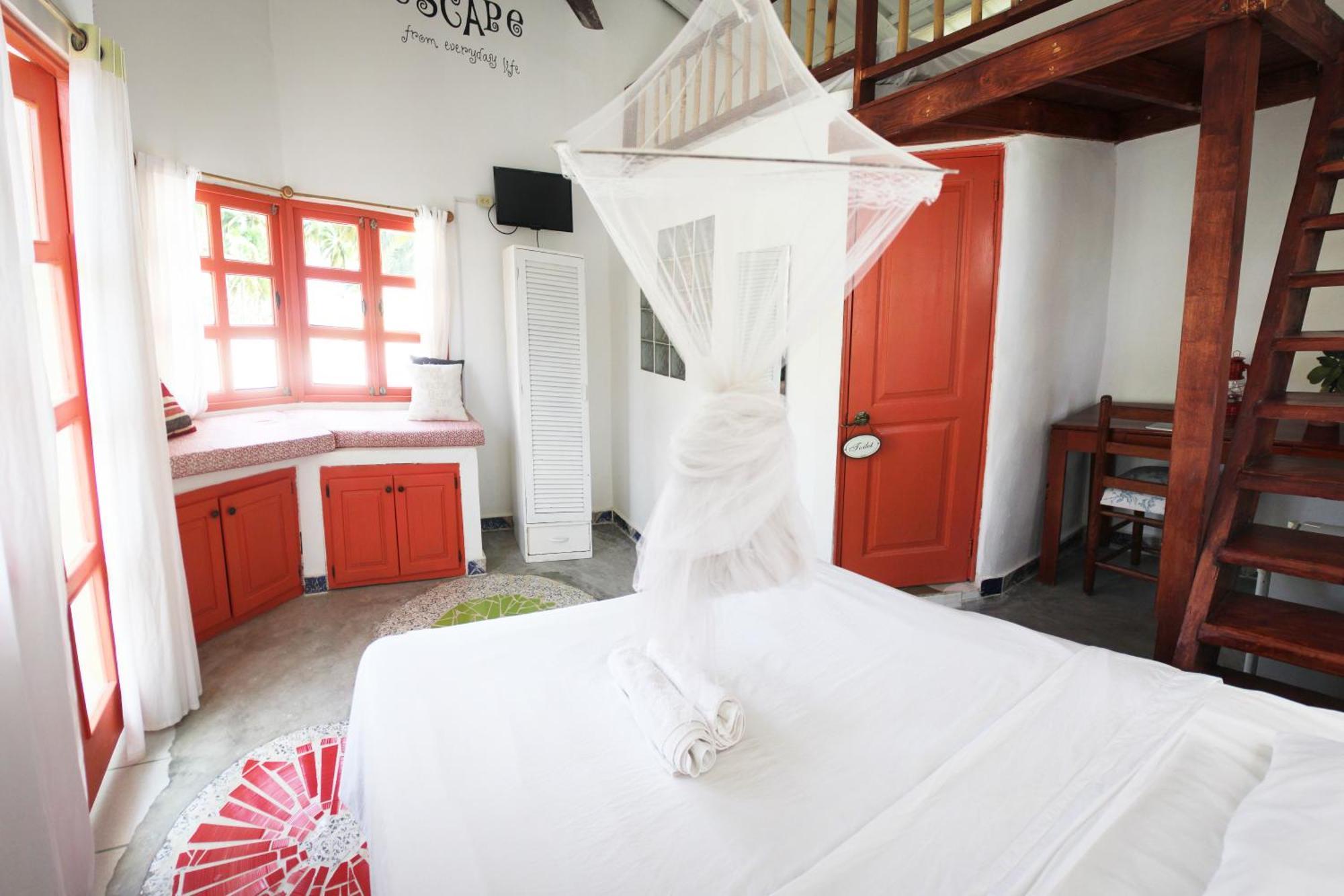 Casa Delfin Guest House Лас Терренас Экстерьер фото